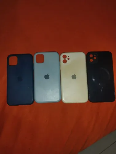 4 cases para iPhone 11
