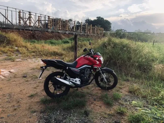 Honda CG Titan 160 Vermelha
