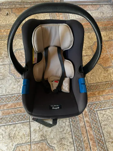 Bebê conforto burigotto