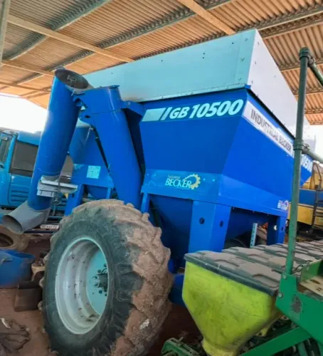 Graneleiro agrícola