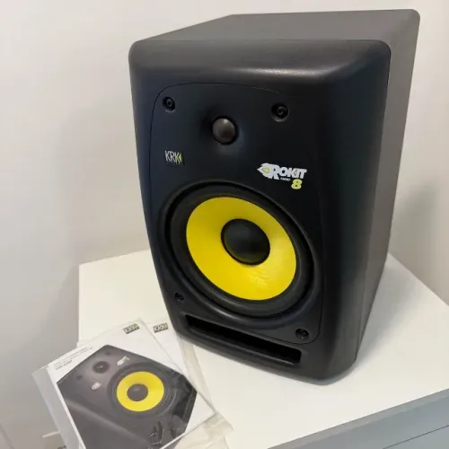 Par de Monitores KRK Rokit 8 RP-8 G2 - Estúdio