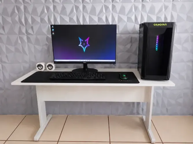 PC Gamer Ryzen 7 5700x + 16GB RAM 3200mhz + RX 570 4GB + Monitor