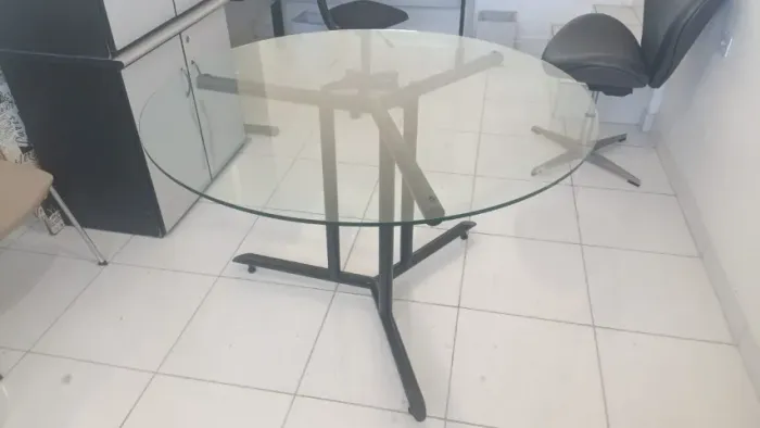 Mesa Redonda - Vidro - 1,20cm diâmetro