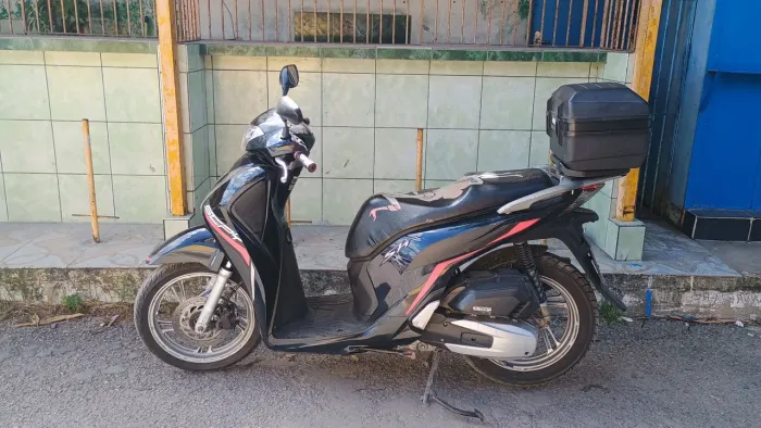 Honda SH 150i (2017) - Conforto, Economia e Praticidade!