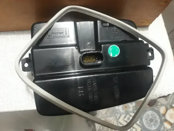 Placa de led da lanterna traseira do lado motorista da S10 LTZ   nova 