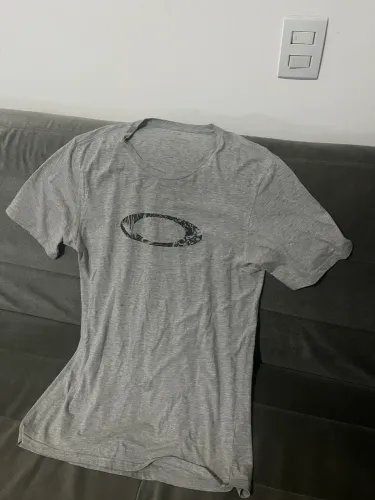 Camiseta Oakley Original Cinza