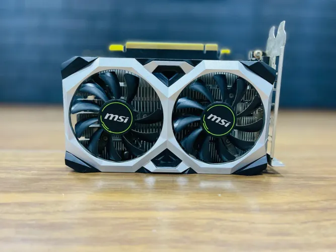 GTX 1650 4GB ACEITAMOS VÍDEO GAME NA TROCA 
