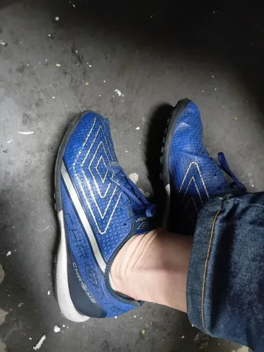 chuteira Society tênis Umbro Original 43 em bom estado