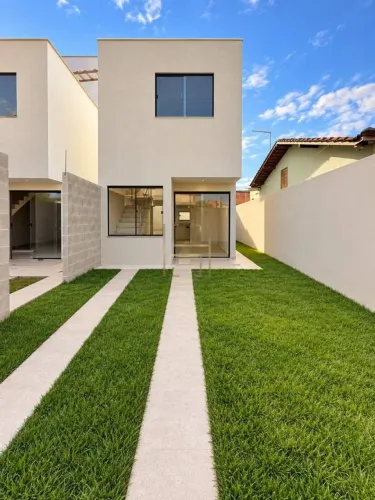 Casa com 2 dormitórios à venda, 70 m² por R$ 420.000 - São Francisco - Serra/ES