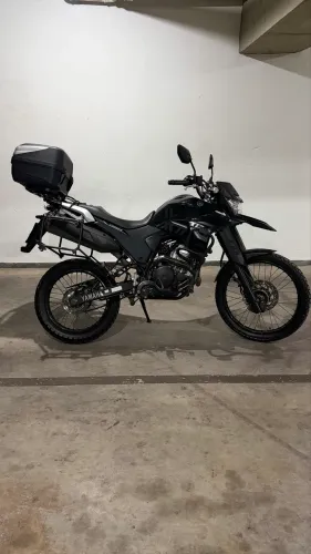 Vende-se moto muito nova