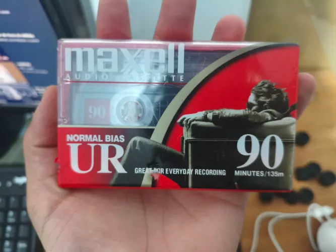Fita cassete Maxell Virgem fechada