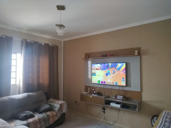 Vende-se ou troca sobrado clube santa clara