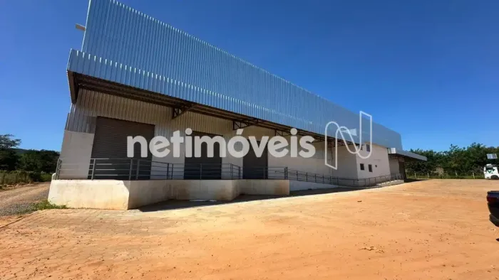 Galpão logístico para locação às margens da BR-122 Janaúba/MG