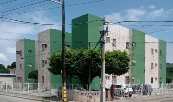 VENDO APARTAMENTO EXCELENTE LOCALIZAÇÃO