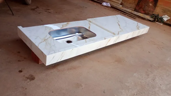 Bancada de Cozinha com cuba inox Branco Rajado