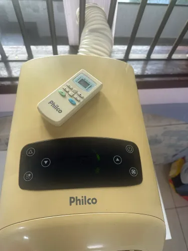 Ar condicionado portátil gelando