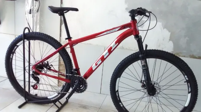 Bike aro 29 com 21 velocidades gti CHROMA