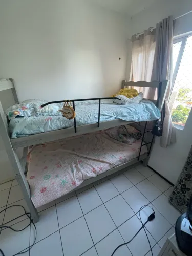 Vendo essa beliche semi nova