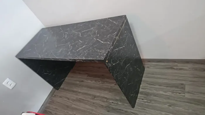 Vendo Mesa preta 600 R$