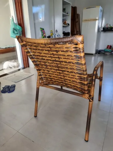 Cadeira para varanda ou jardim em Madeira Trançada Tok Stok Impecável.