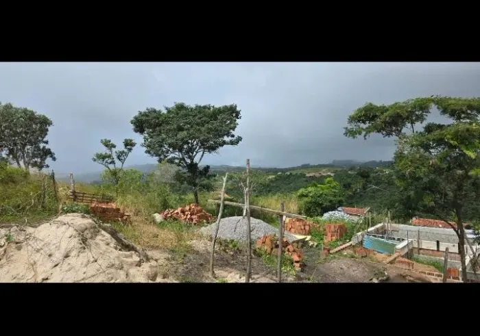 Vendo lindo lote com vista para um vale na serra da Rursa.