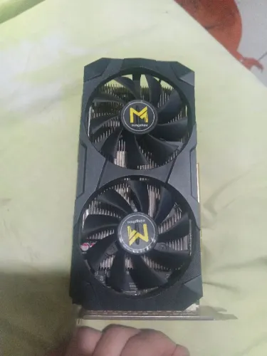 Placa de vídeo rx580 8g (bem pouco usada)