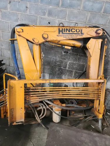 Título: Munck HINCOL H4000 4 Toneladas Ano 2013 - Oportunidade