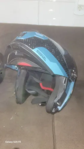 Capacete