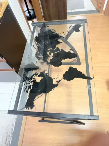 Mesa Escrivaninha Estilo Industrial Mapa Mundi com Tampo de Vidro)