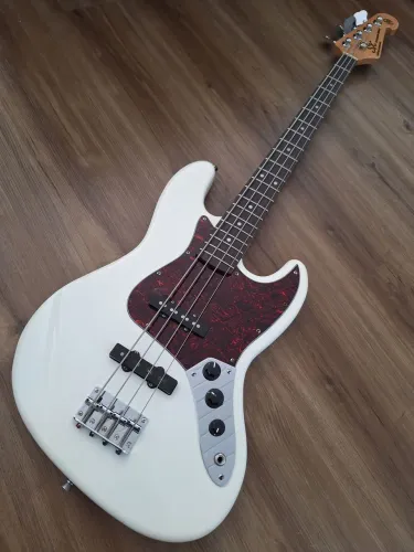 Baixo SX Standard Series 