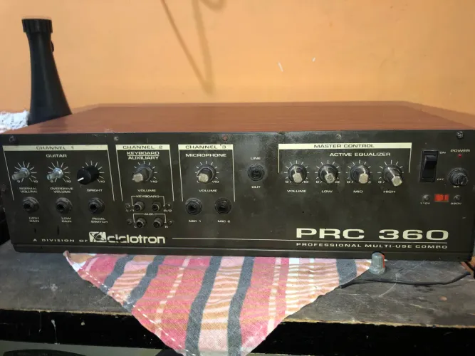 Amplificador cíclotron
