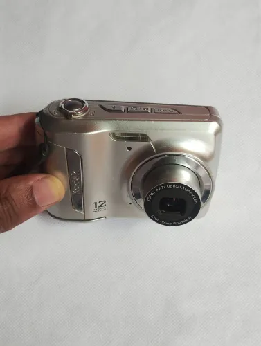 Câmera digital Kodak Easyshare C143 prateada 12mp