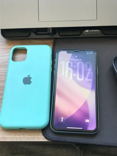 IPHONE 11 VERDE CLARO