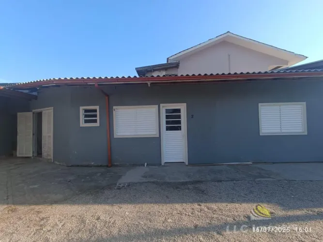 Apartamento para Locação em Imbituba, Vila Nova, 1 dormitório, 1 banheiro, 1 vaga