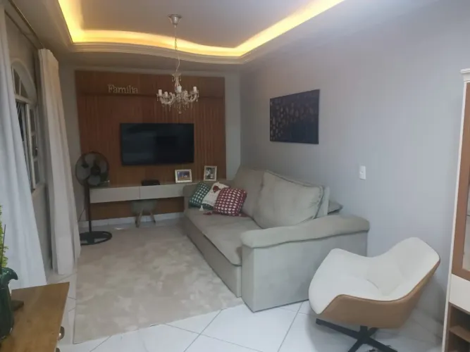 Alugo ou vendo casa com 4 quartos , sendo uma suite em vila Bethânia- Viana .