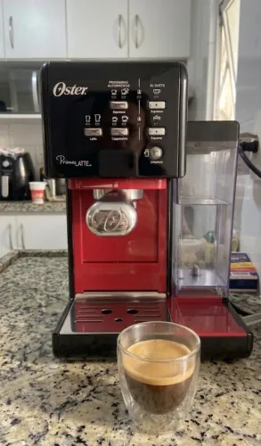 Cafeteira Espresso Oster PrimaLatte Automática - Café, Cappuccino e Latte