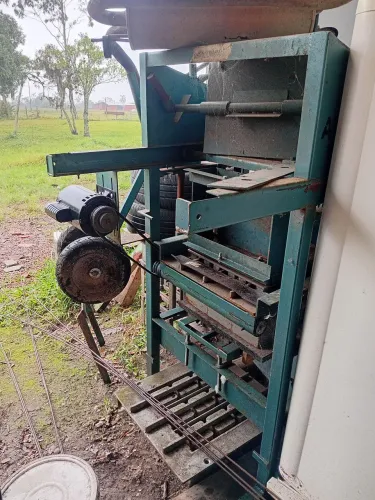 Máquina de blocos de cimento