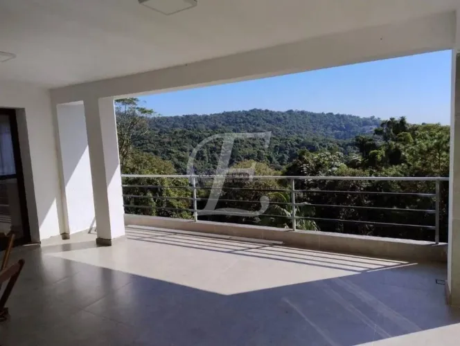 Casa com 3 dormitórios para alugar, 410 m² - Alpes da Cantareira - Mairiporã/SP