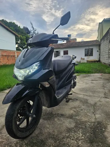 Yamaha Fluo 125 ABS 2023 PRETA - R$ 11.500