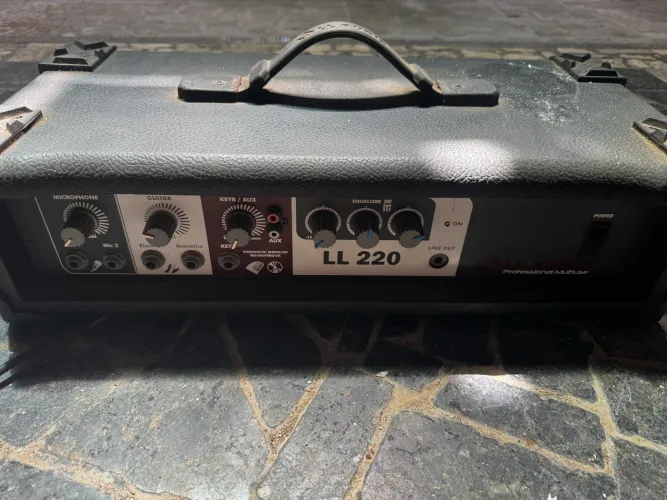Amplificador LL Audio LL 220 Profissional - Microfone, Guitarra e Aux - Potente