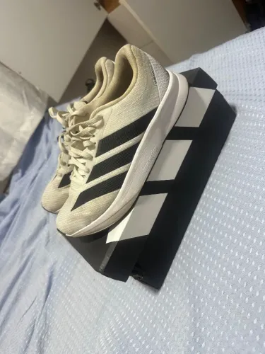 Tênis adidas duramo