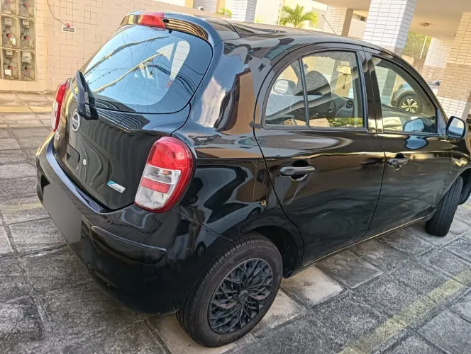 Nissan March 1.0 16V Flex Fuel 5P 2013