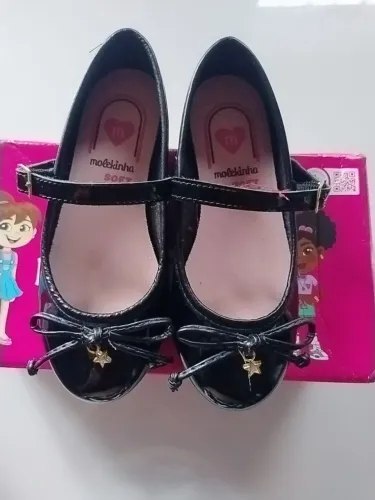 Vendo sapatos femininos infantis.?