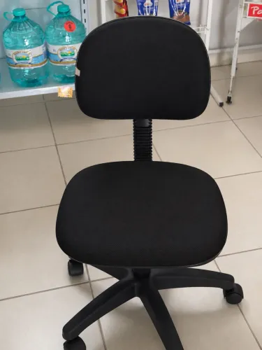 Cadeira escritório pequena