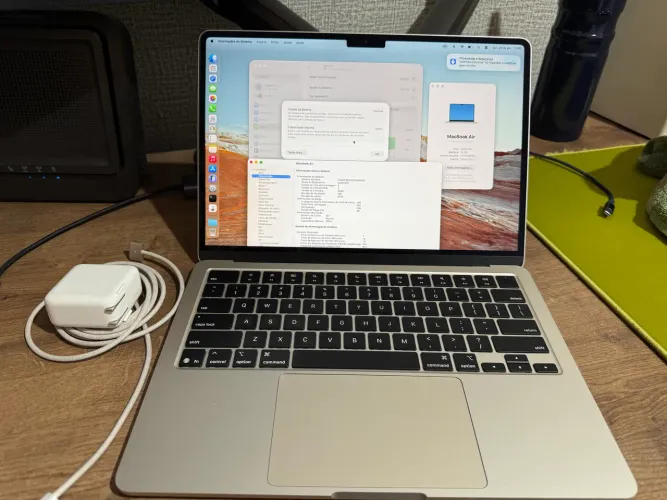 Apple MacBook Air M4 16GB 256GB Starlight Usado