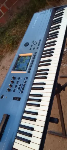 Teclado Roland sintetizador fantom fa 76