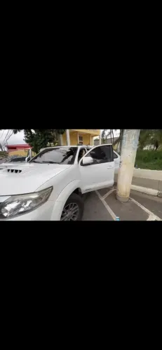 Toyota Hilux SW4 SRV D4-d 4X4 3.0 TDI Dies. AUT 2015