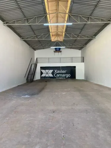 Barracão/Galpão com 270m² para locação no bairro Jd. Maria Ligia - Santa Gertrudes/SP