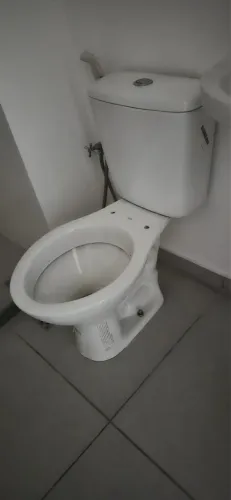 Pia e vaso de banheiro