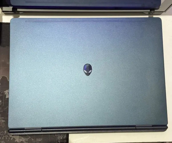 Notebook Alienware 16 Aurora Rtx 5060 Core 7 16gb 1tb